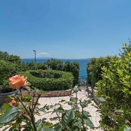 Apartment in Okrug Gornji 6139 Apartman *