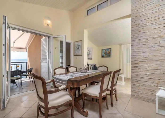 Appartement In Okrug Gornji 6139 Trogir