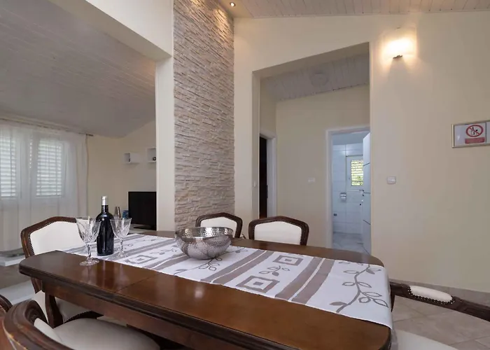 In Okrug Gornji 6139 Appartement Trogir