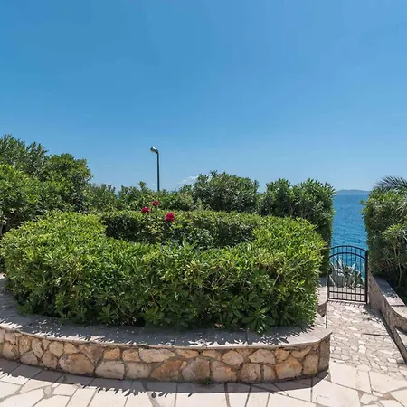 In Okrug Gornji 6139 Apartman Trogir