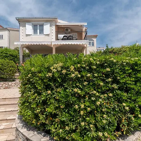 In Okrug Gornji 6139 Apartman Trogir