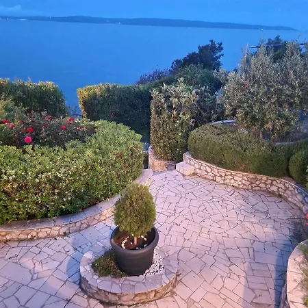 In Okrug Gornji 6139 Apartman *